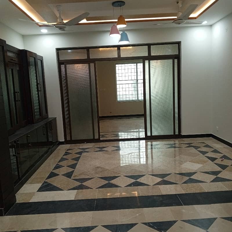 14 marla Upper portion available for Rent G-13 Contact:-0347-7163075 2