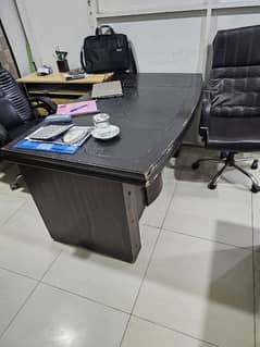 Office table