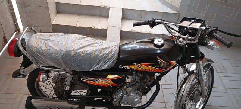 2021 Honda 125 karachi number 6