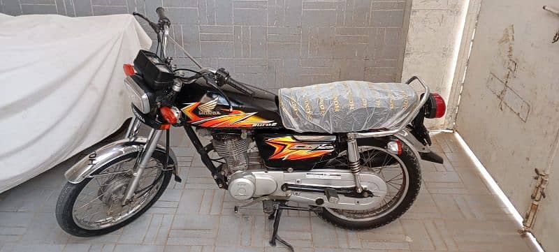 2021 Honda 125 karachi number 7