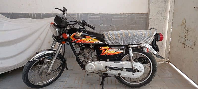 2021 Honda 125 karachi number 8