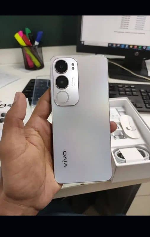 vivo 19s 6/128 GB 0