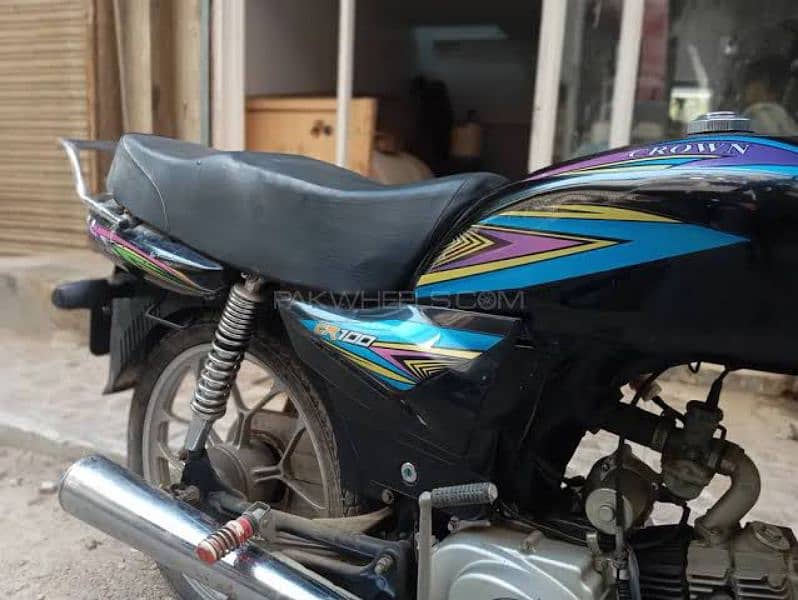 I am selling my (Crown CR 100 Self Start Alloy Rim-2024) 7