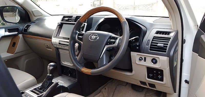 Toyota Prado 2017 3