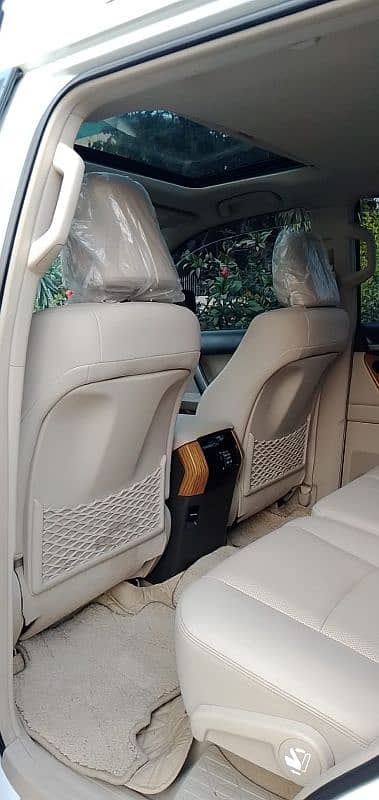 Toyota Prado 2017 10