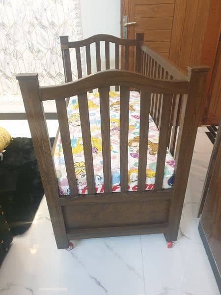 Baby crib / Baby cot just 1 week used 2