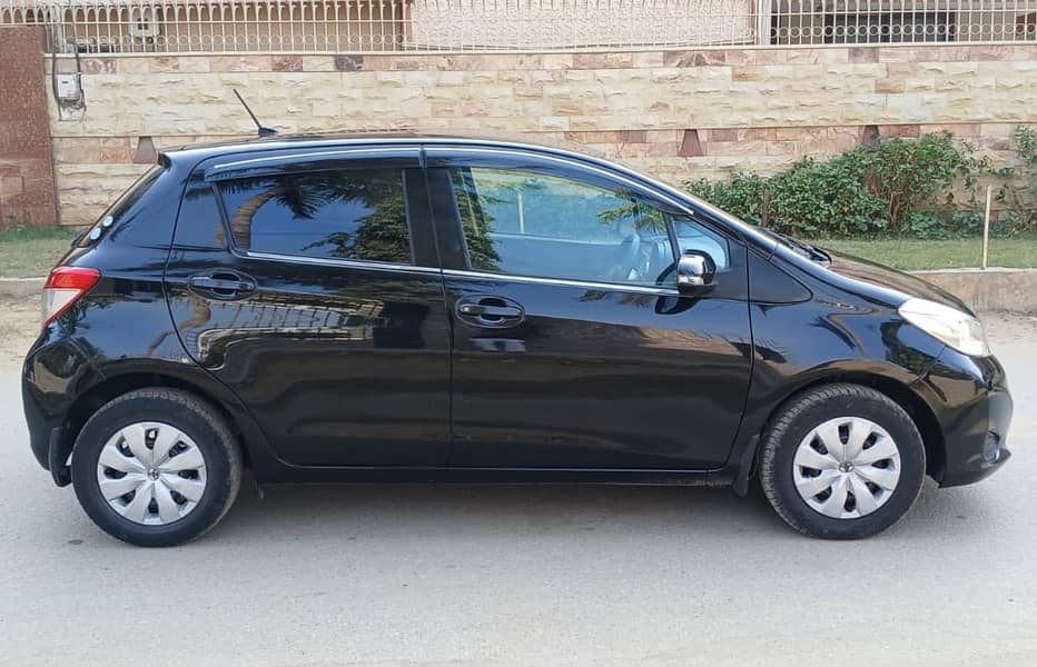 Toyota vitz Jewla 2011 reg 2015 6