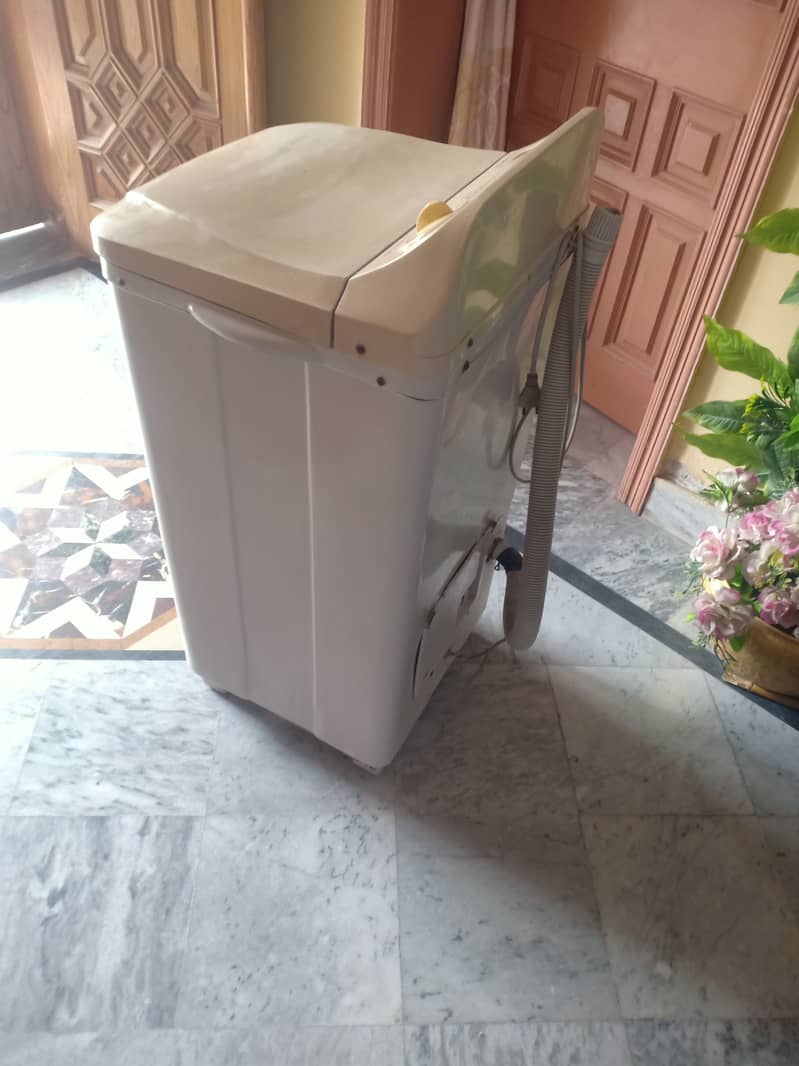 Good condition Toyo TW 660 model washing machine for sale 1