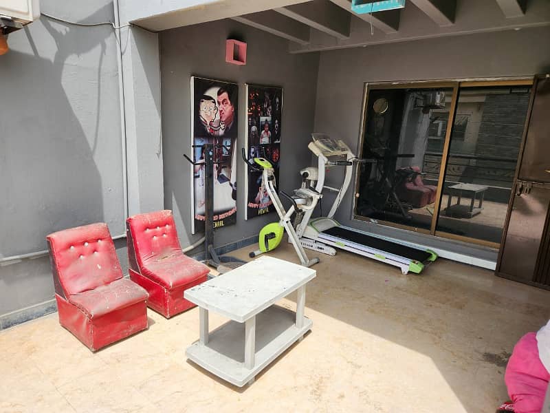 6.5 Marla Well Maintained House For Sale In New Iqbal Park Near DHA Phase 1 12