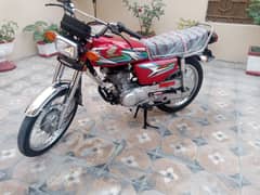 HONDA 125 MODLE 23 ISLAMABAD FIRST OWNER FRESH SHOWROOM CONDITION