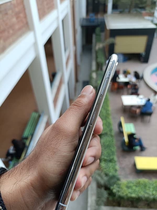 iphone xs max non PTA 64gb 3