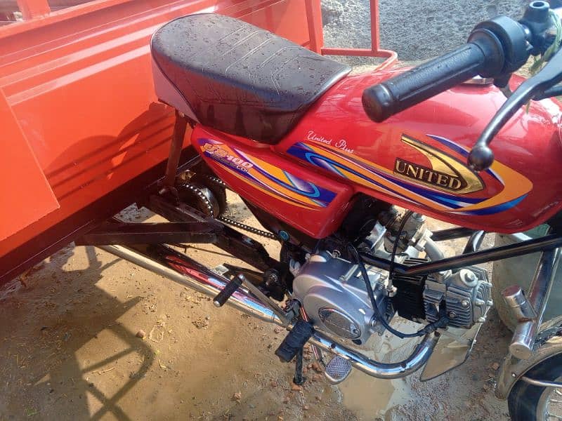 United 100 cc 2