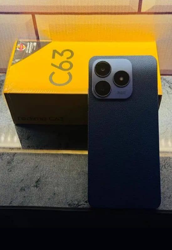 Realme C63 0