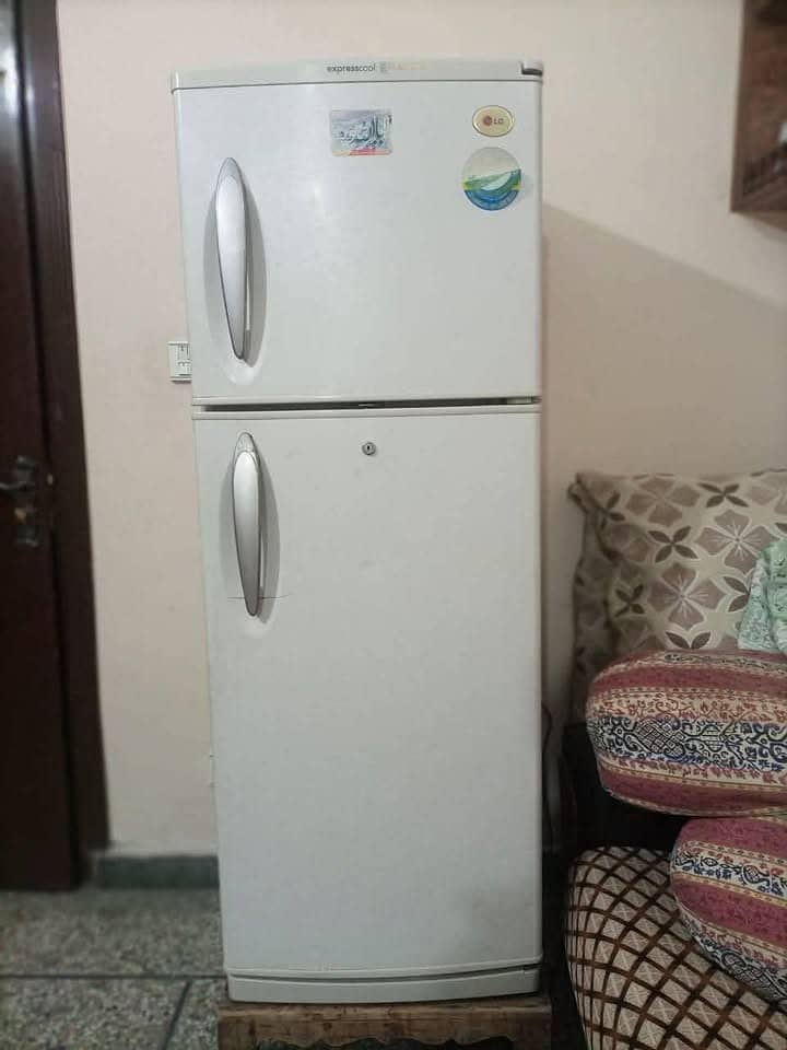 LG Refrigerator with stablizer and Wooden stand 9