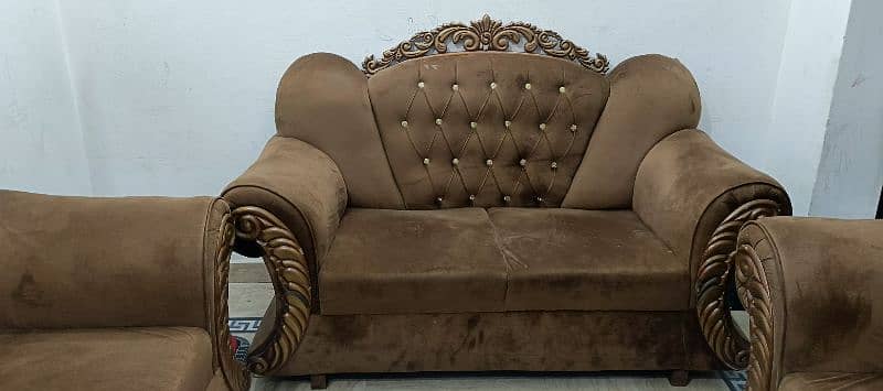 Royal Brown Sofa Set in good condition. 1