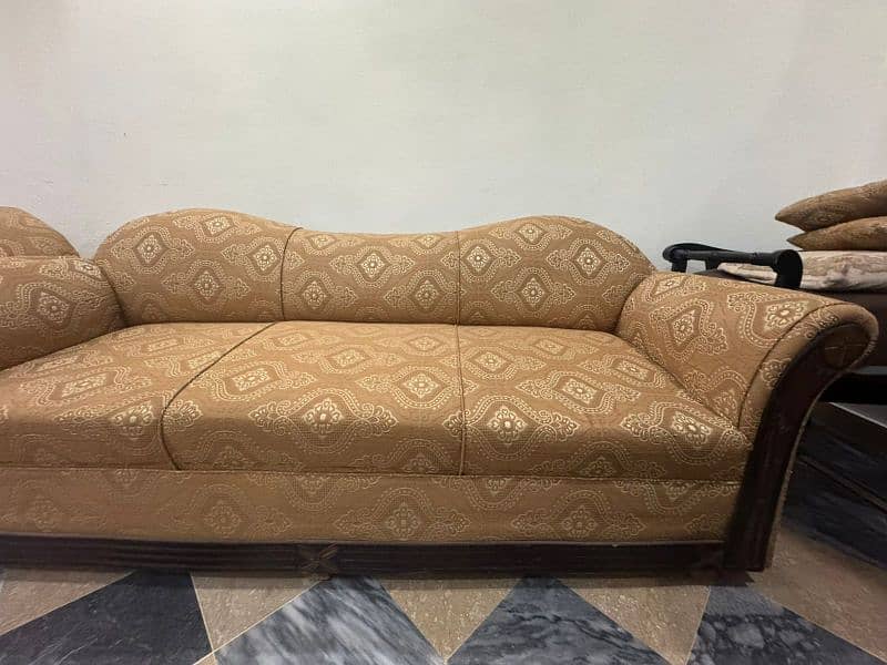 7 seater sofa slightly used at home. 2