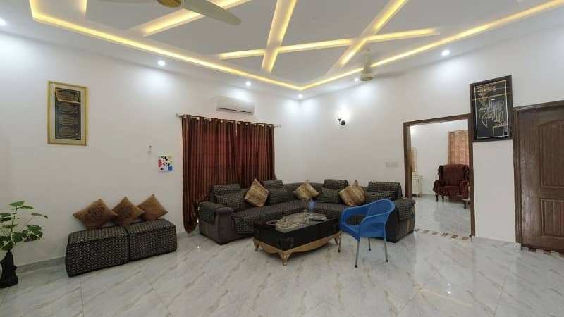 Prime Location House Of 1 Kanal In Chinar Bagh For sale 11