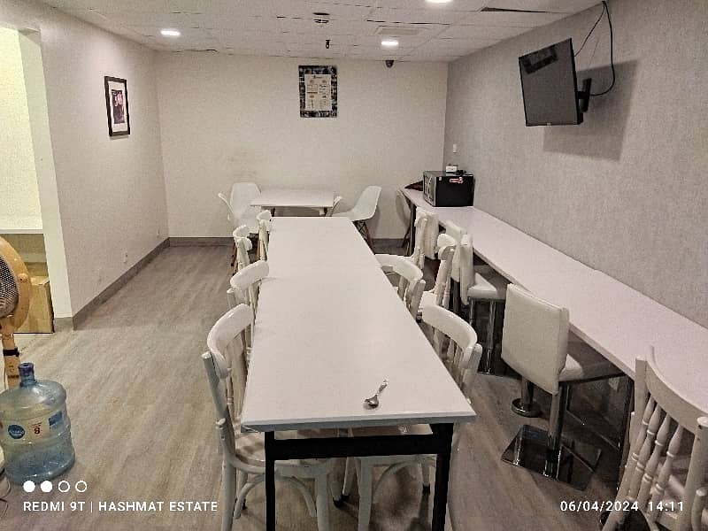 Fully Furnished Office For Rent 8