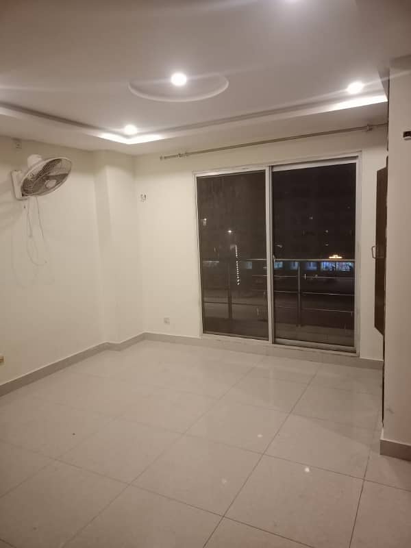 Triple story house for sale located Kurri Road Asif Colony. 0