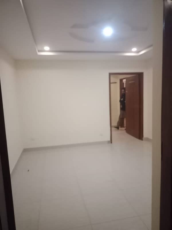 Triple story house for sale located Kurri Road Asif Colony. 1