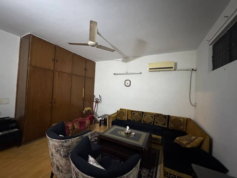 1.5 Kanal Upper portion available separate entrance shami road Lahore 6