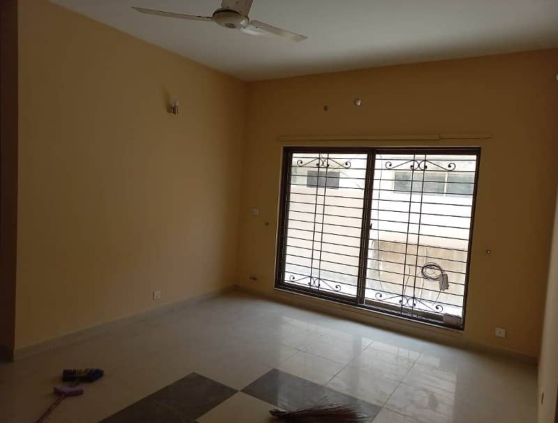 3 Bed House Available for Rent in Askari 11 Lahore. 10