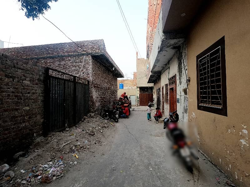 Prime Location 3 Marla House For sale In Awan Market Lahore 3