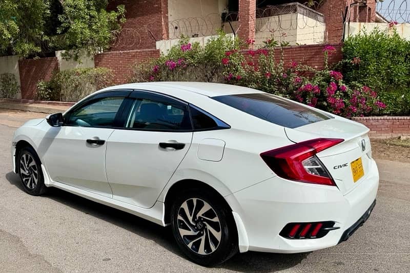 Honda Civic 2017 Oriel 6