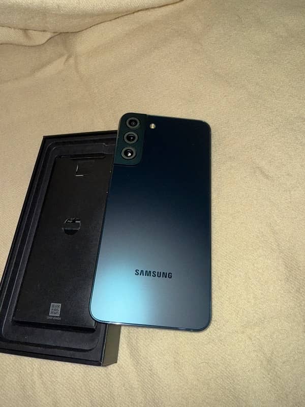 Samsung S22 Plus Excellent Condition 3