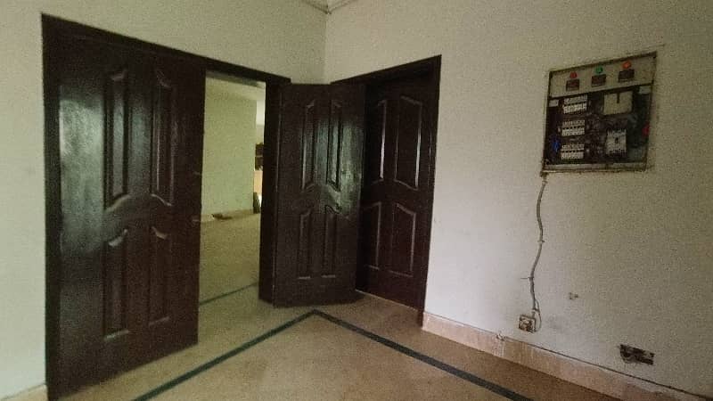 Highly-Desirable Prime Location 15 Marla House Available In Ghazi Road 13