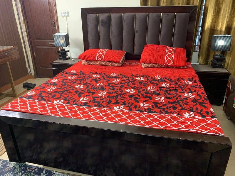 Wooden Bed Set with Mattress – Almost New, Urgent Sale 0