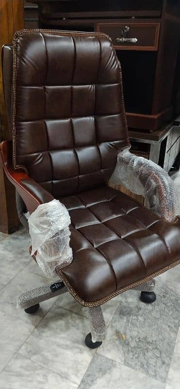 Vip office boss chair available at cash on delivery 4