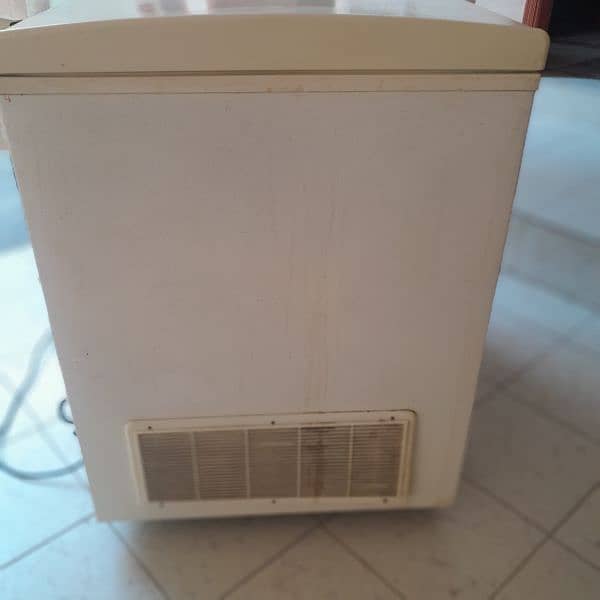 waves deepfreezer(Chest cooler)15cft . WDF315 2