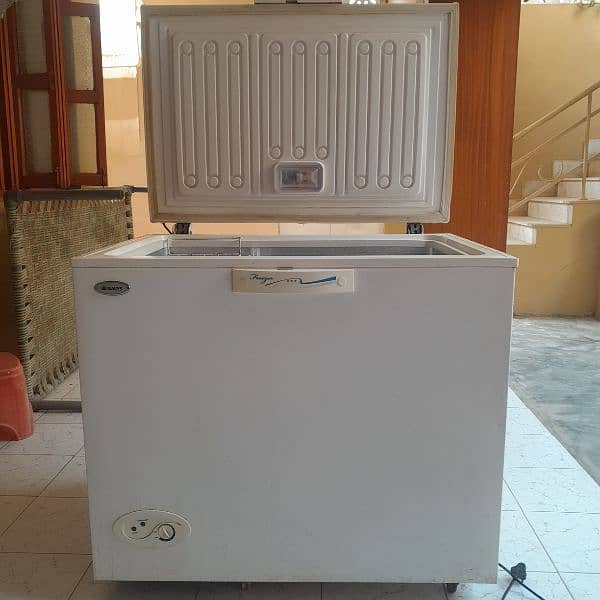 waves deepfreezer(Chest cooler)15cft . WDF315 4