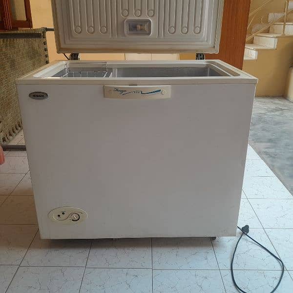 waves deepfreezer(Chest cooler)15cft . WDF315 5