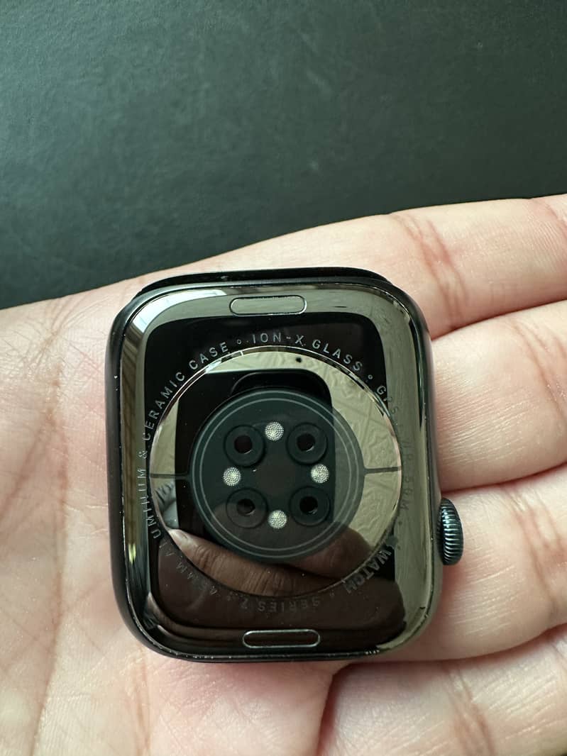 APPLE WATCH SERIES 7 45MM BLUE AND BLACK 2