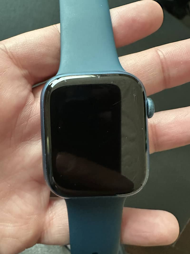 APPLE WATCH SERIES 7 45MM BLUE AND BLACK 6