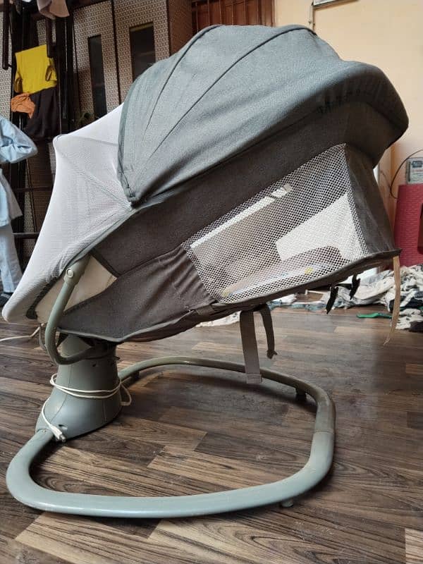 Baby Swing electric 3