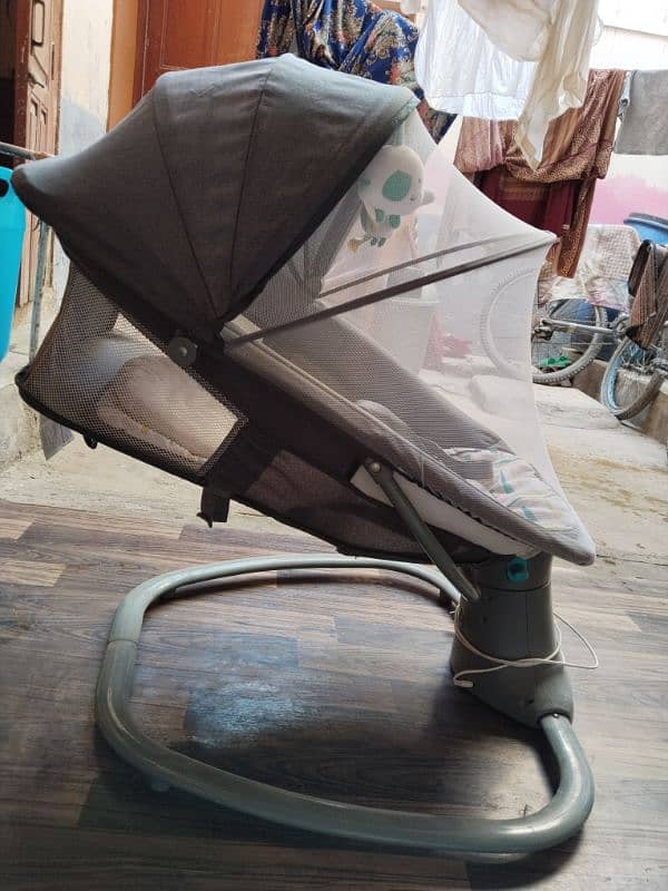 Baby Swing electric 11