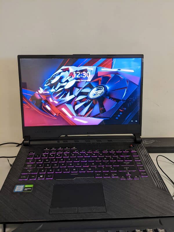 ASUS ROG STRIX Gaming Laptop i7 9750H with box 10/10 1