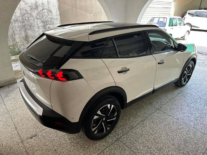 Peugeot 2008 Allure 2023 3