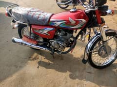 Honda 125 2023Red