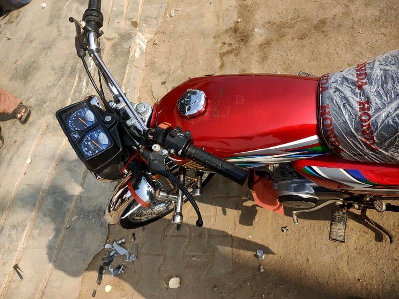 Honda 125 2023Red 7