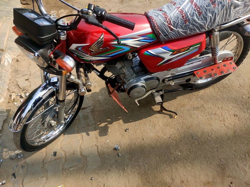 Honda 125 2023Red 9