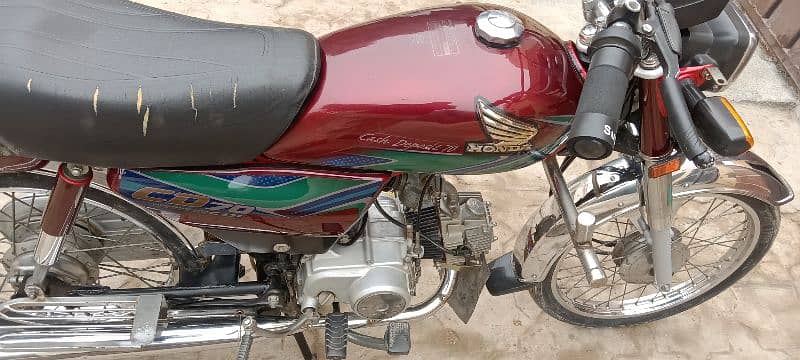 Honda CD70 10