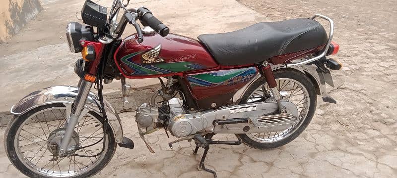 Honda CD70 13