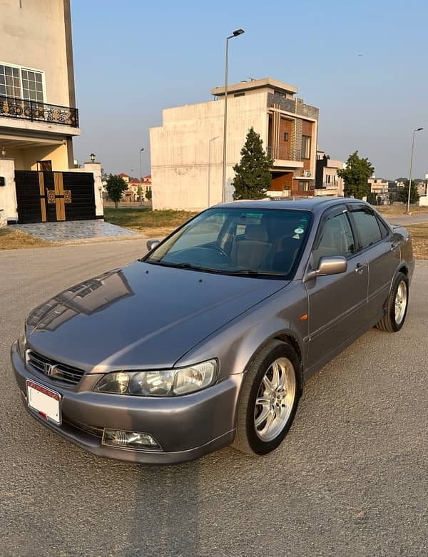 Honda Accord CF3 2000 in Excellent Condition. 1