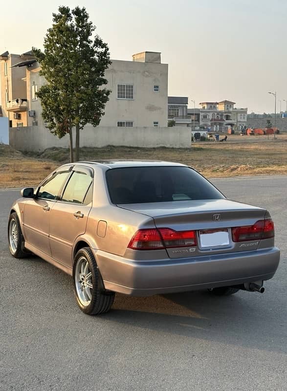 Honda Accord CF3 2000 in Excellent Condition. 2