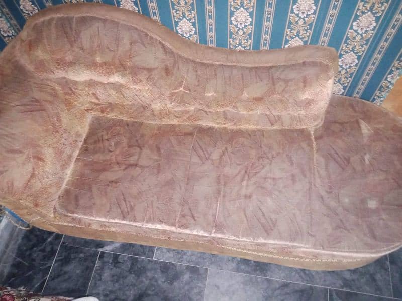 Deevan sofa for sale 0