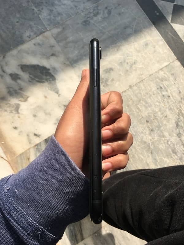 iphone XR (NON PTA) 2